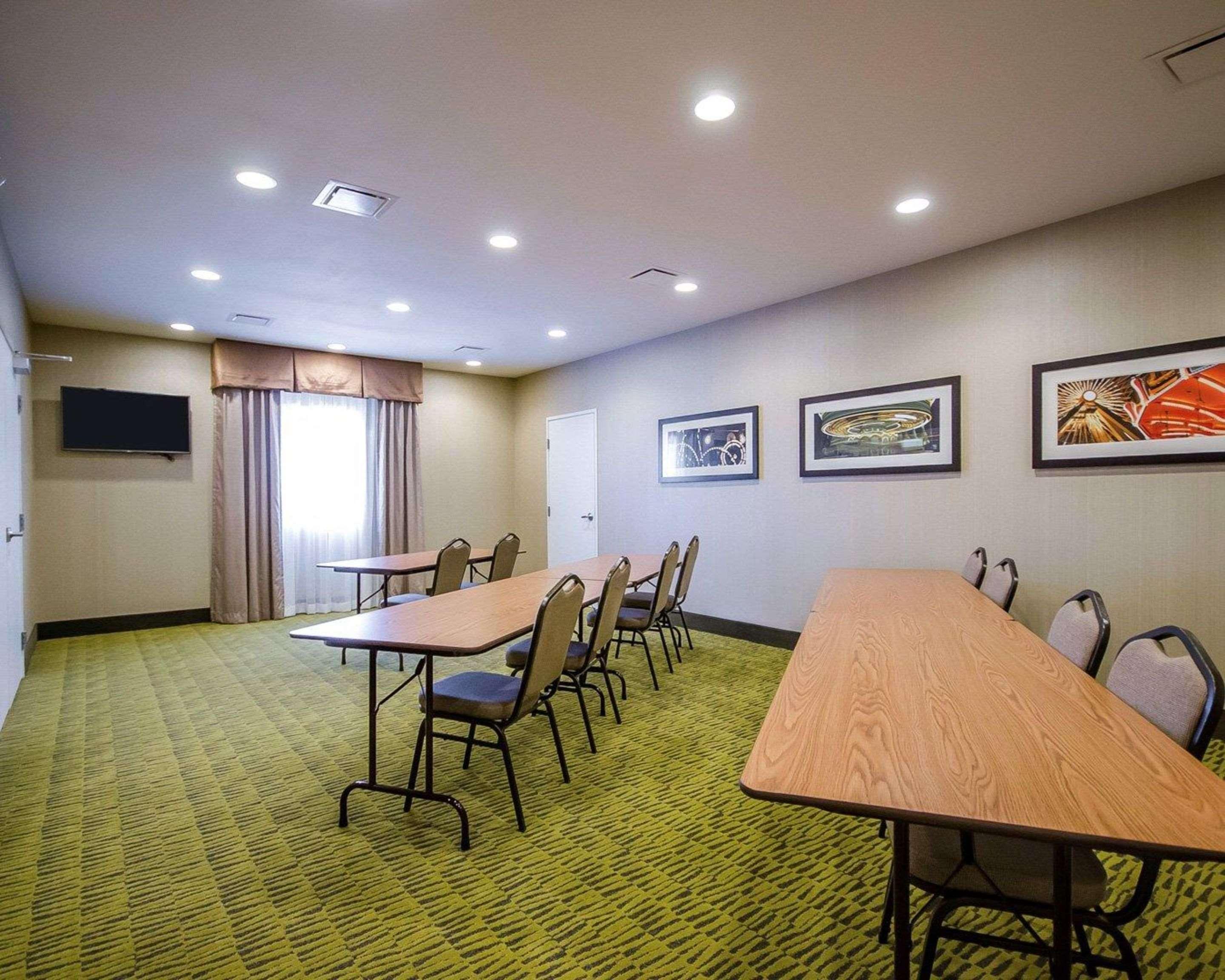 Comfort Inn Ferdinand Zewnętrze zdjęcie