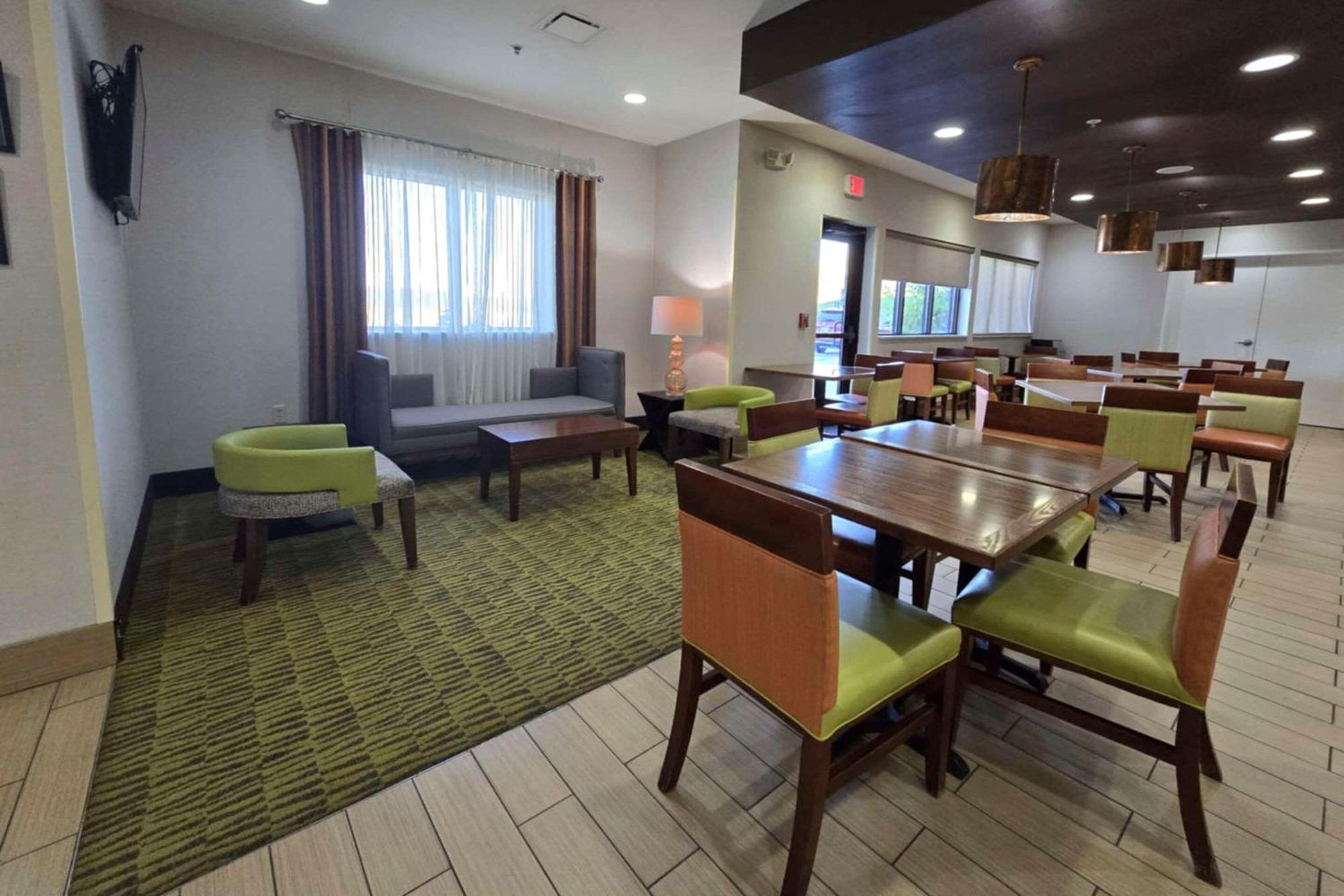 Comfort Inn Ferdinand Zewnętrze zdjęcie